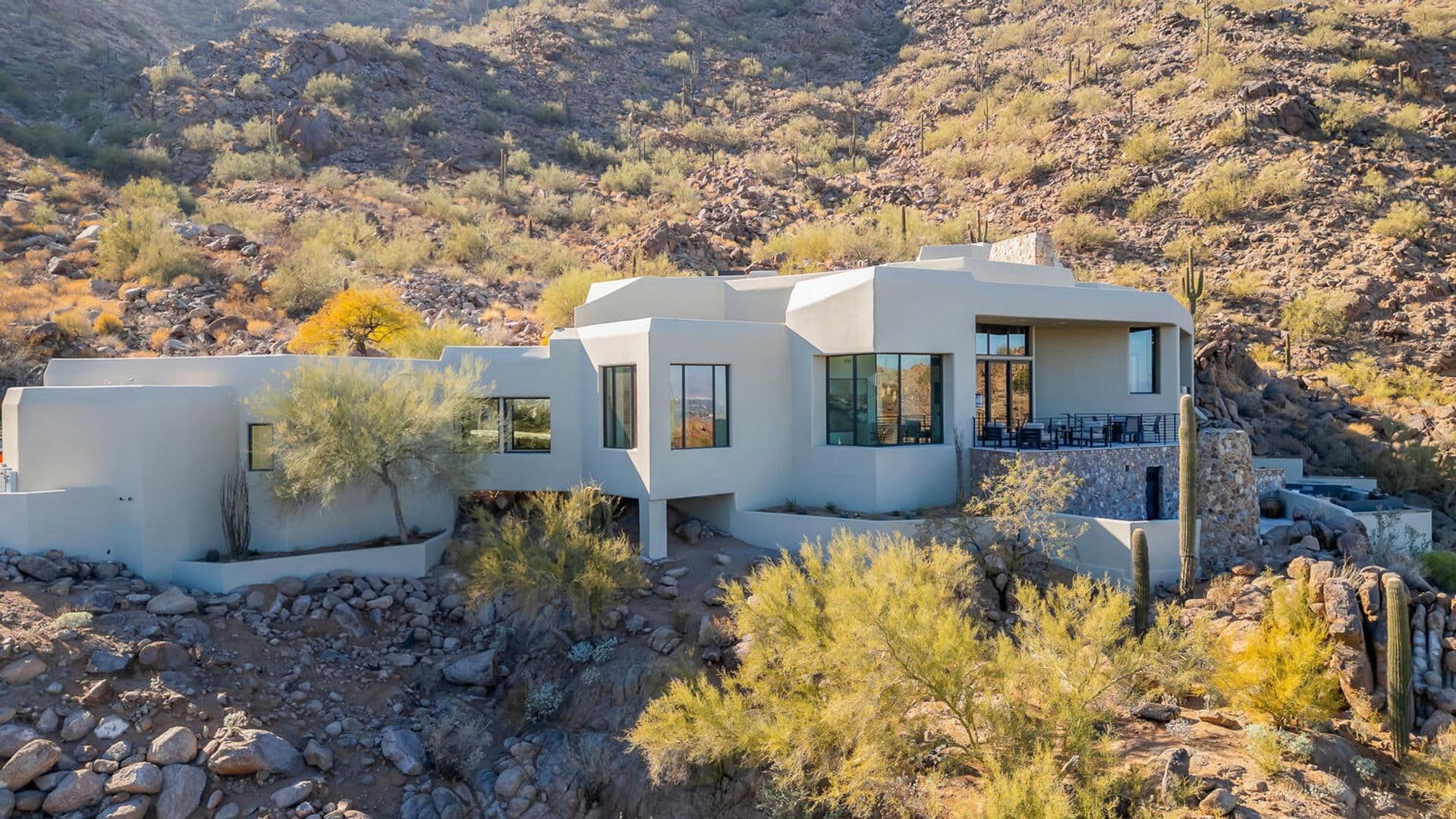 Paradise Valley House: 5810 E Cholla Ln