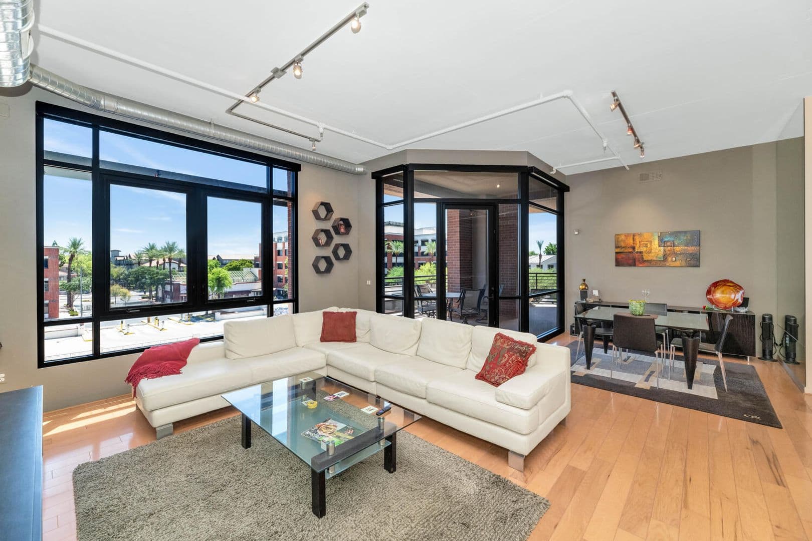 Scottsdale House: 7301 E. 3rd Ave #305
