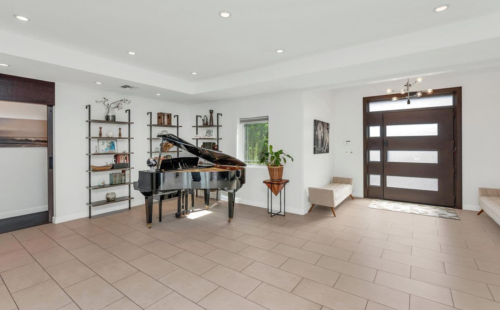 Paradise Valley House: 5228 N. 70th Pl