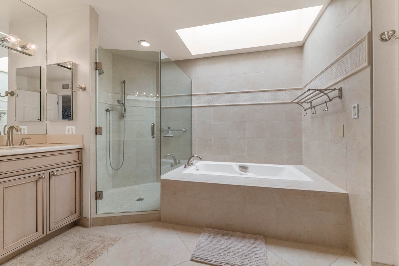 Phoenix House: 2626 E Arizona Biltmore Circle 32