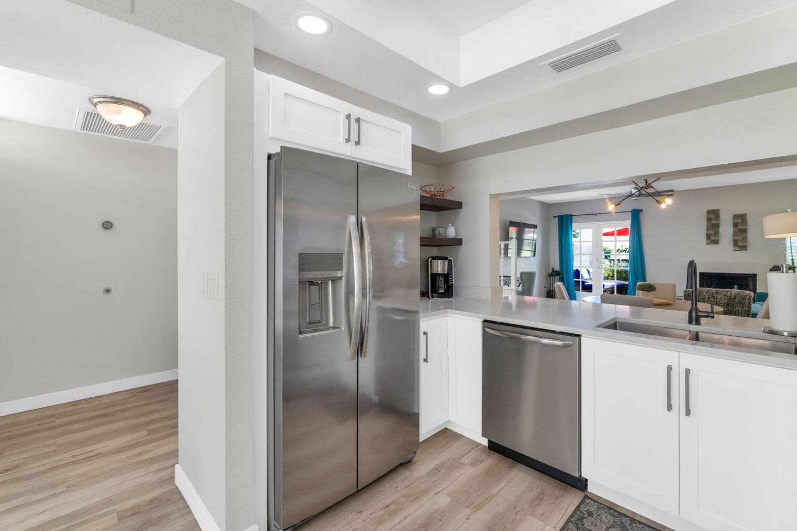 Phoenix House: 3037 E. Rose Lane