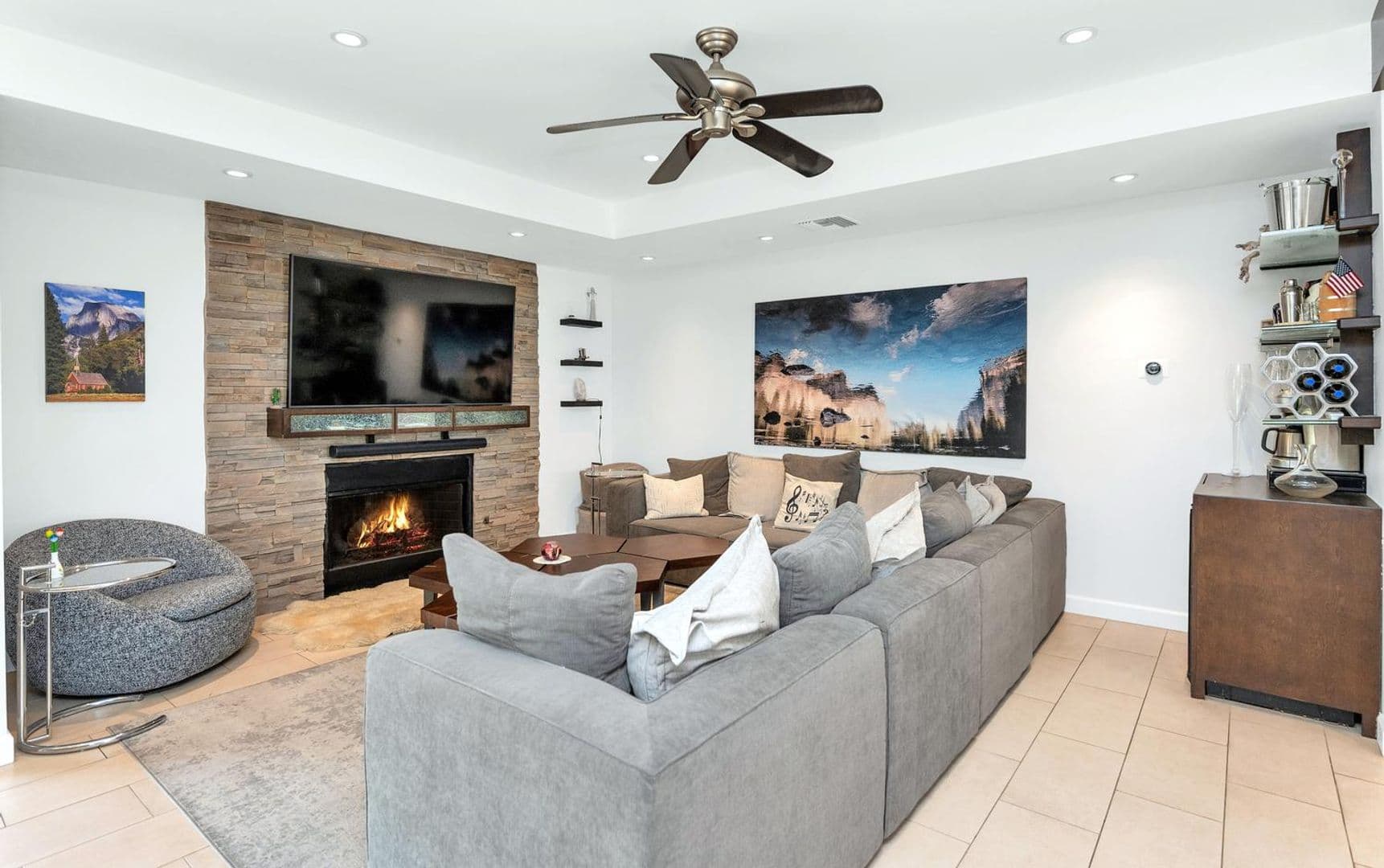 Paradise Valley House: 5228 N. 70th Pl