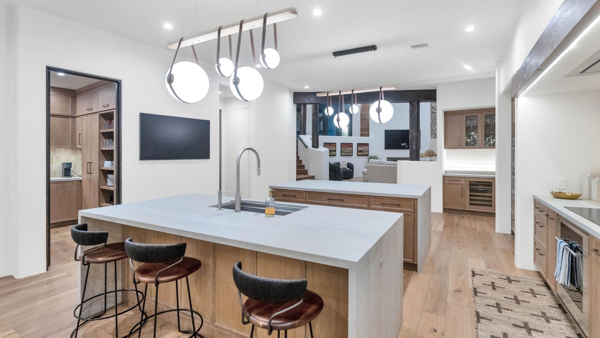 Paradise Valley House: 5810 E Cholla Ln
