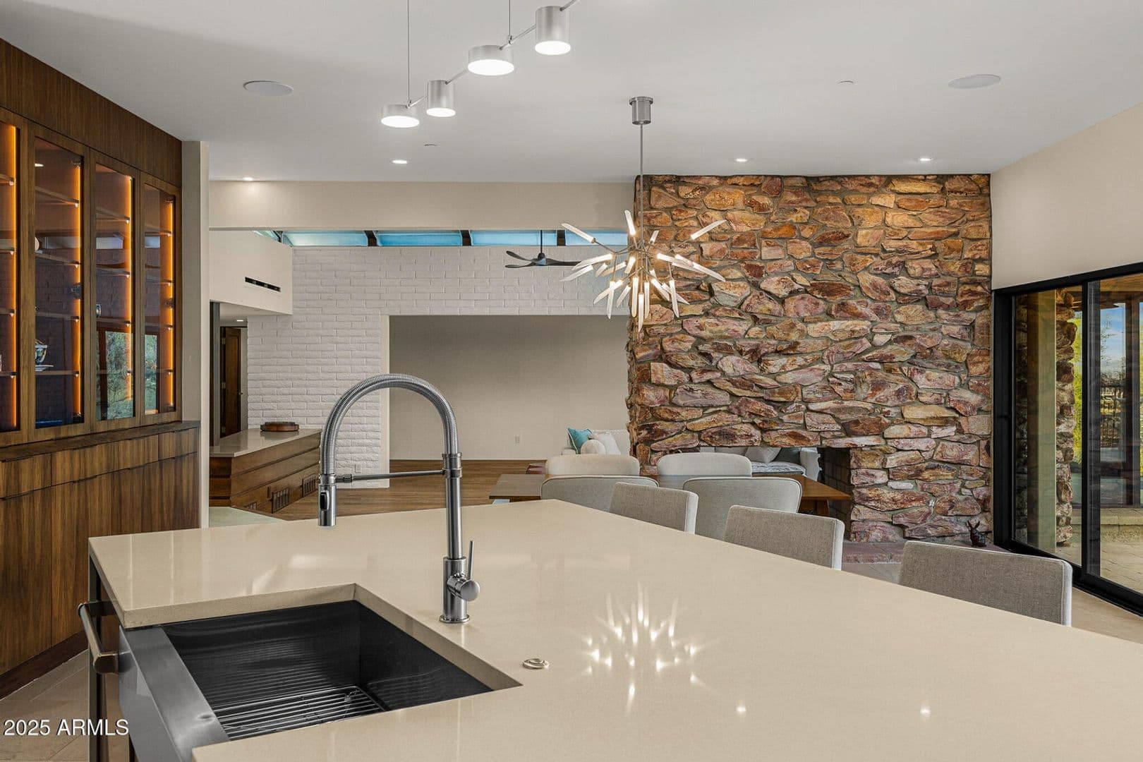 Paradise Valley House: 6331 E. Hummingbird Lane
