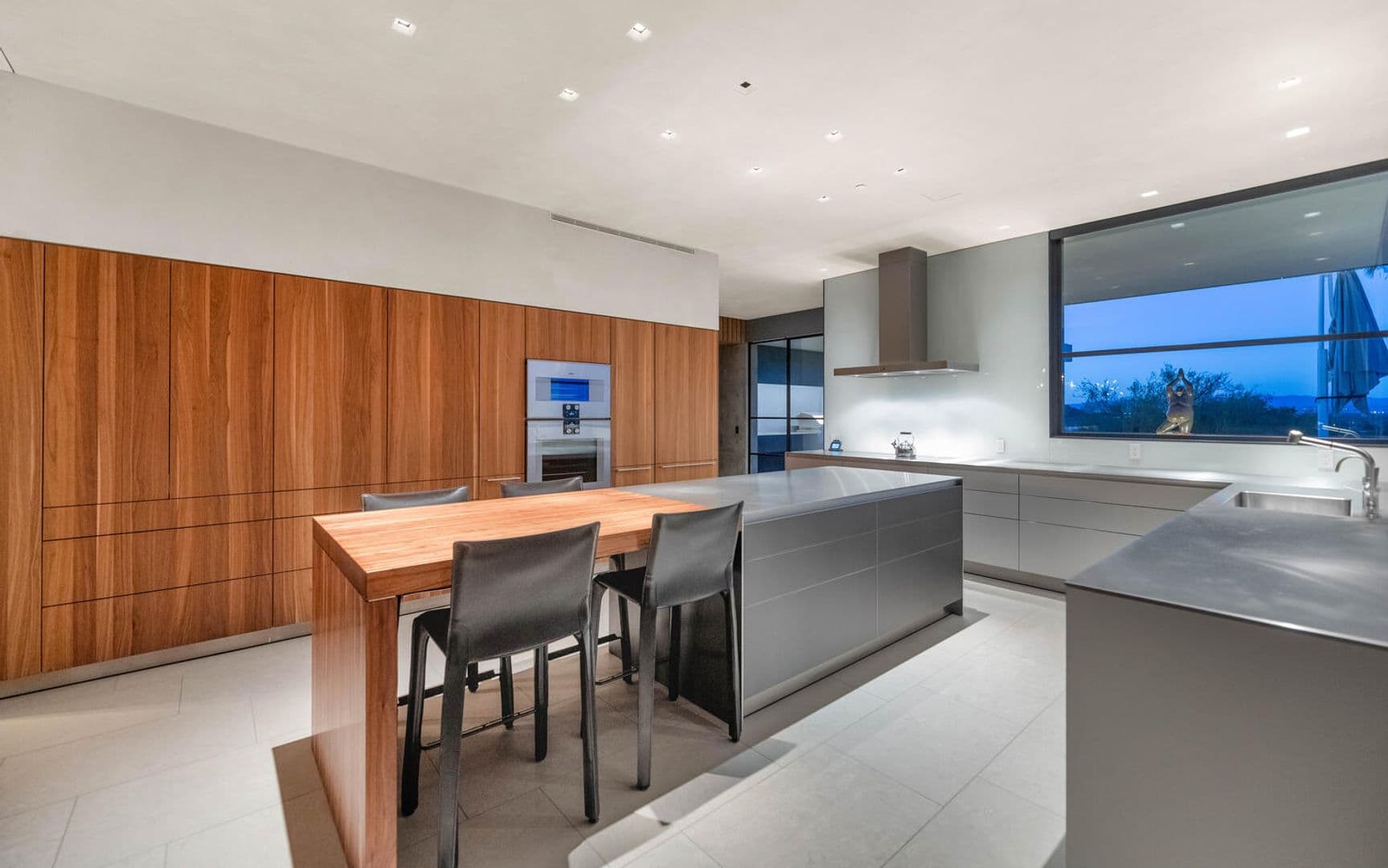 Paradise Valley House: 4446 E. Mockingbird Lane