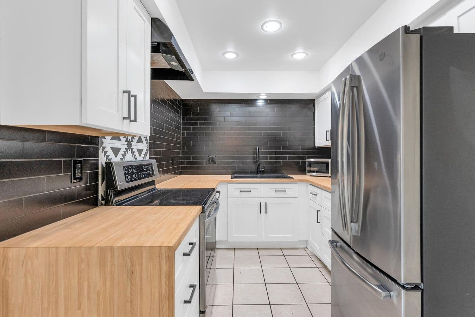 Phoenix House: 6030 N. 15th St