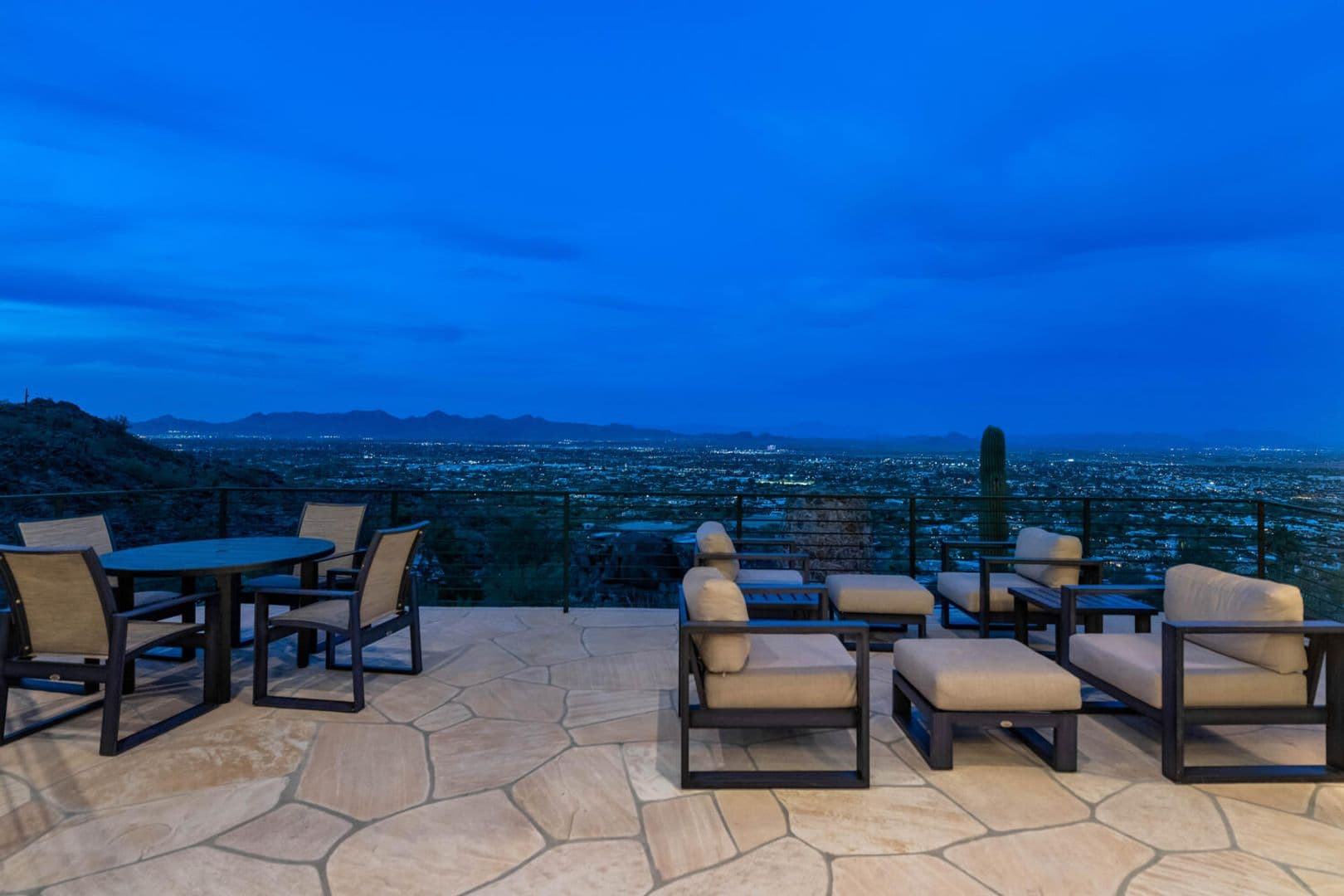 Paradise Valley House: 5810 E Cholla Ln