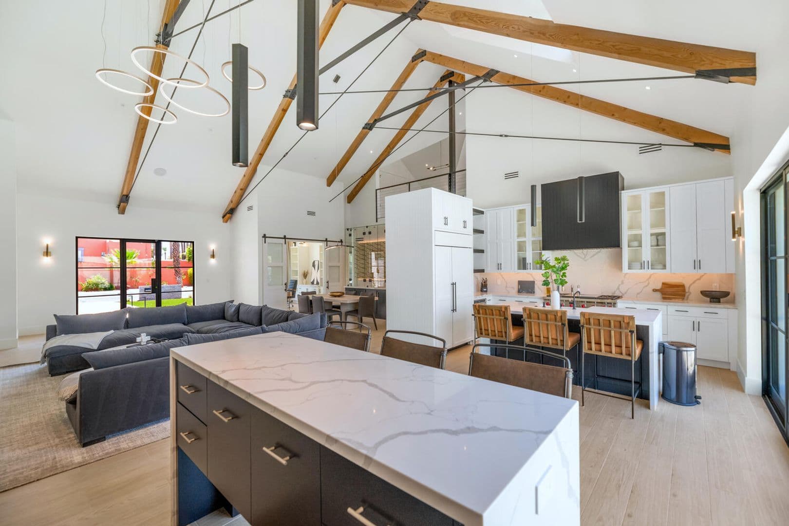Phoenix House: 4216 E Hazelwood St