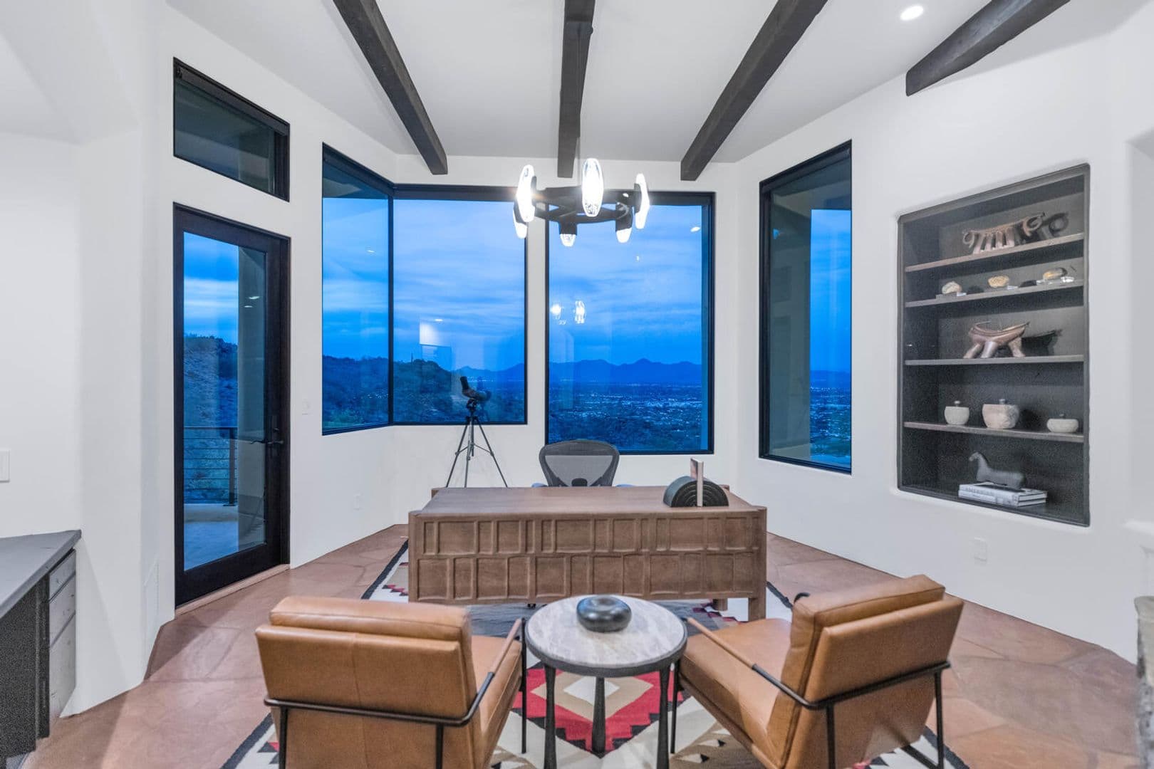 Paradise Valley House: 5810 E Cholla Ln