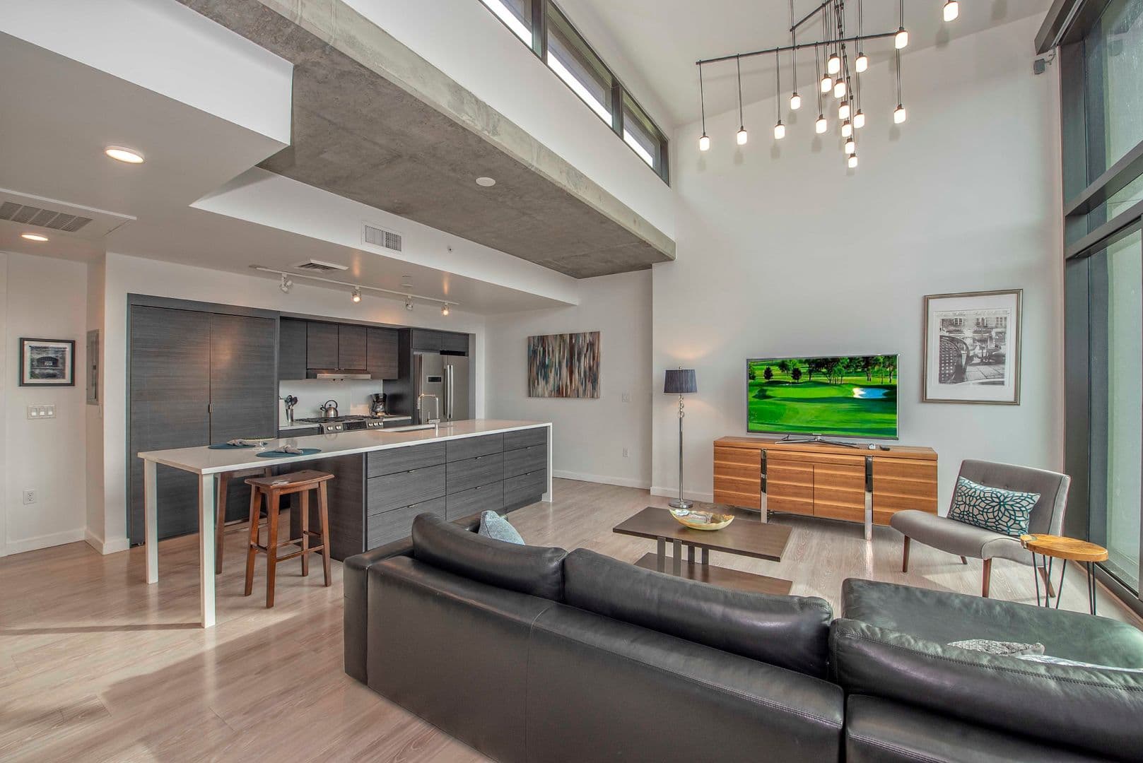 Phoenix House: 100 W. Portland #504