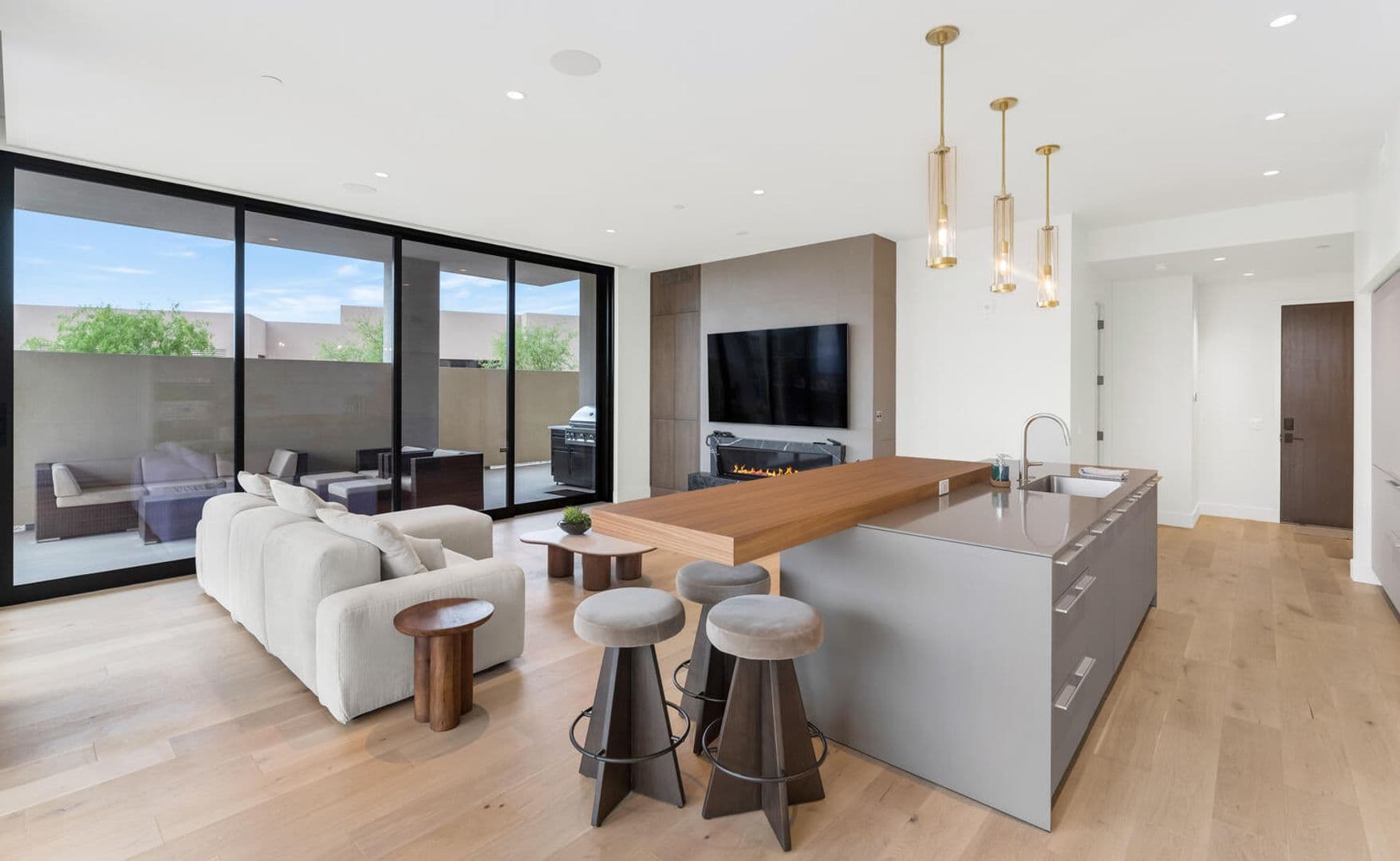 Scottsdale House: 5000 N Camelback Ridge Rd. #102
