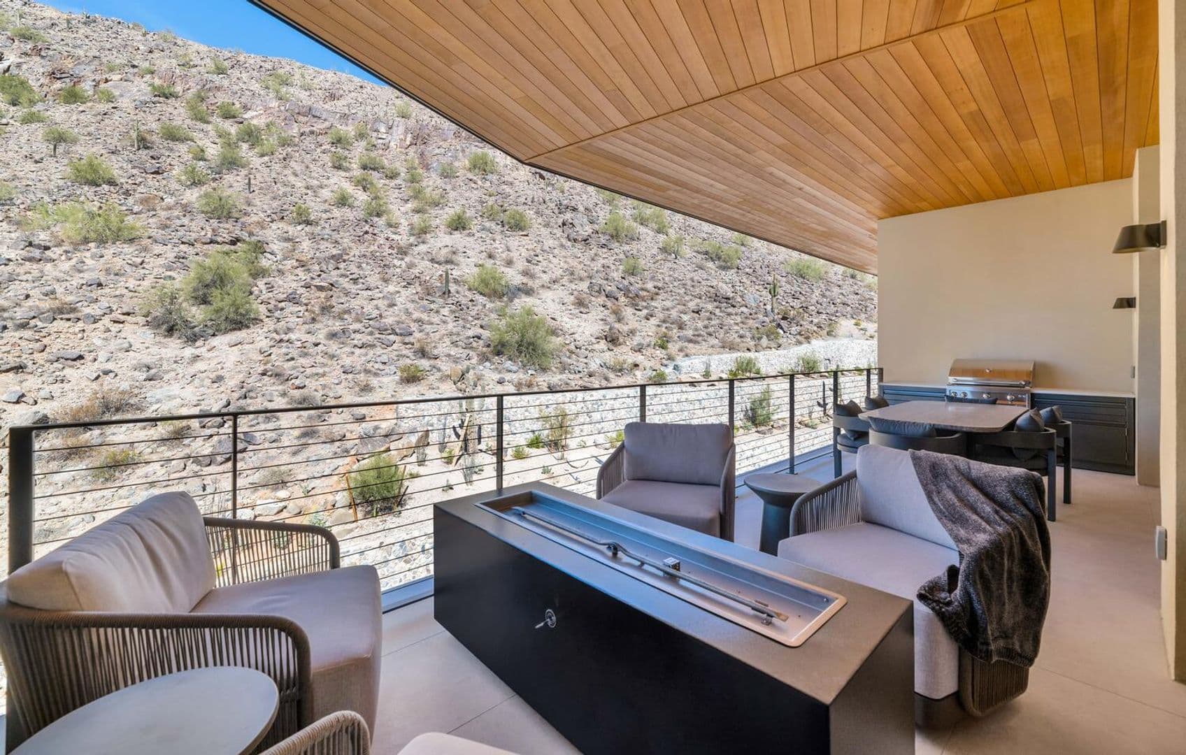 Scottsdale House: 5000 N Camelback Ridge Rd #407