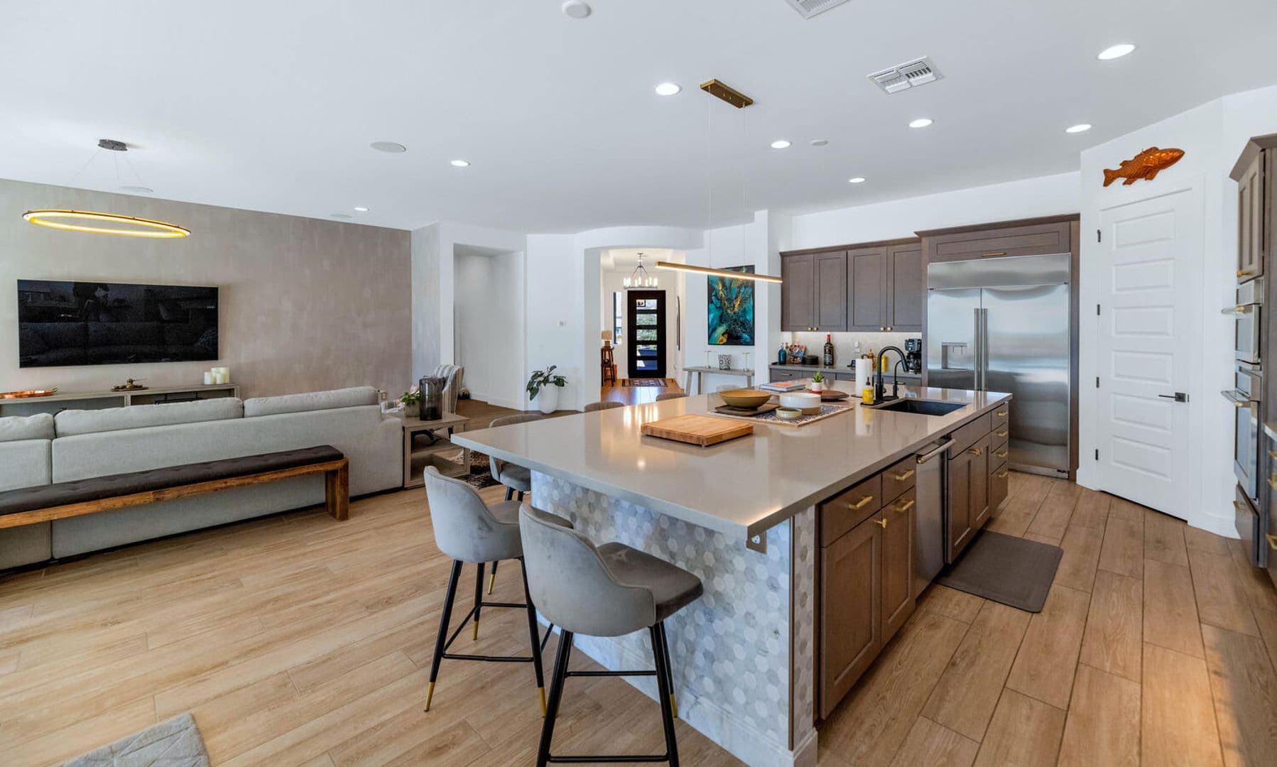 Phoenix House: 2041 E. Fallen Leaf Lane