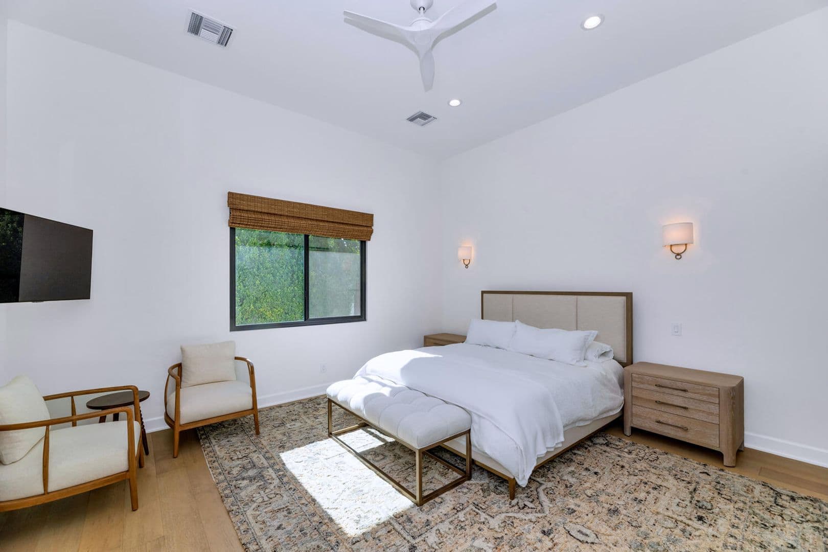 Phoenix House: 4147 E. Clarendon Ave