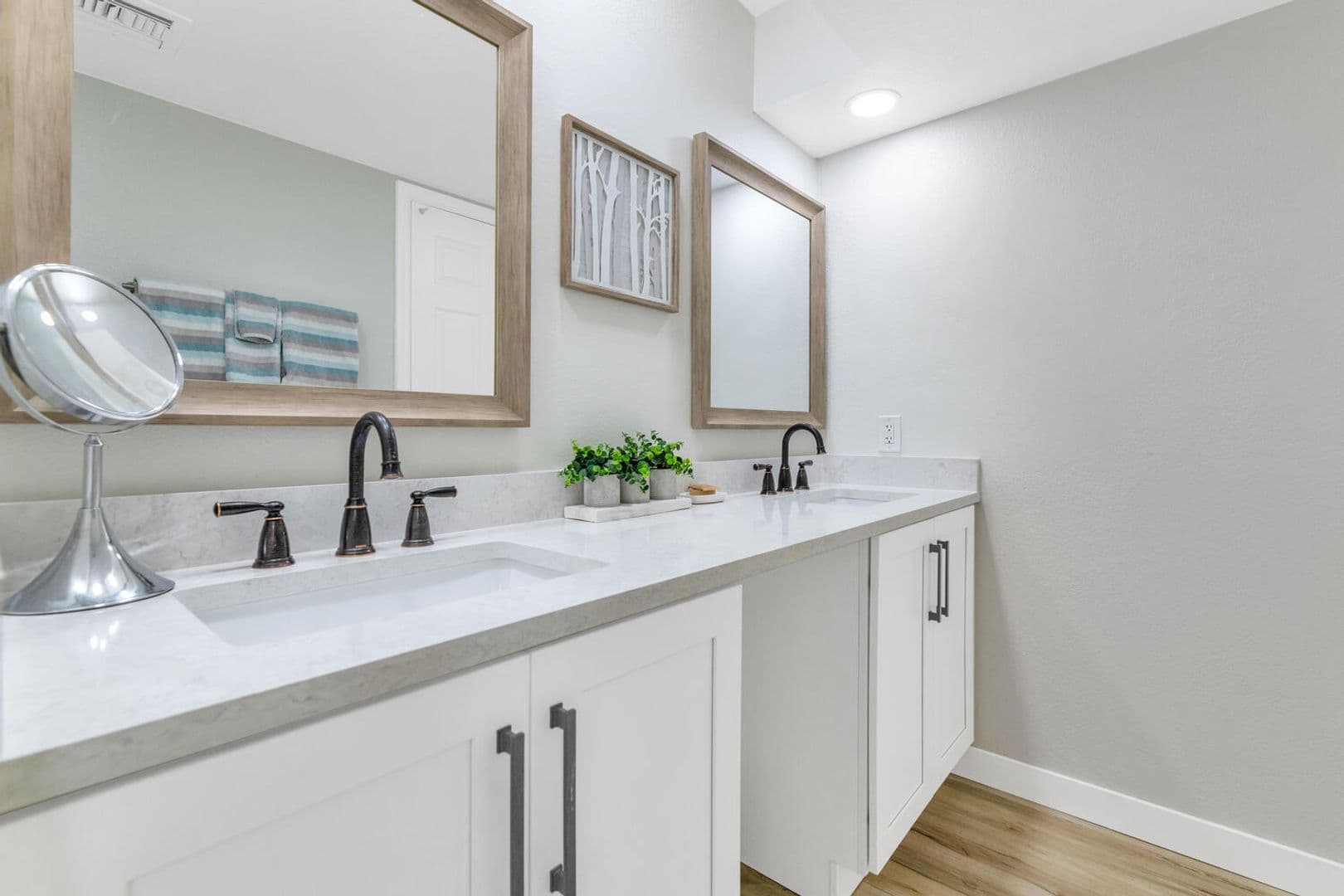 Phoenix House: 3037 E. Rose Lane