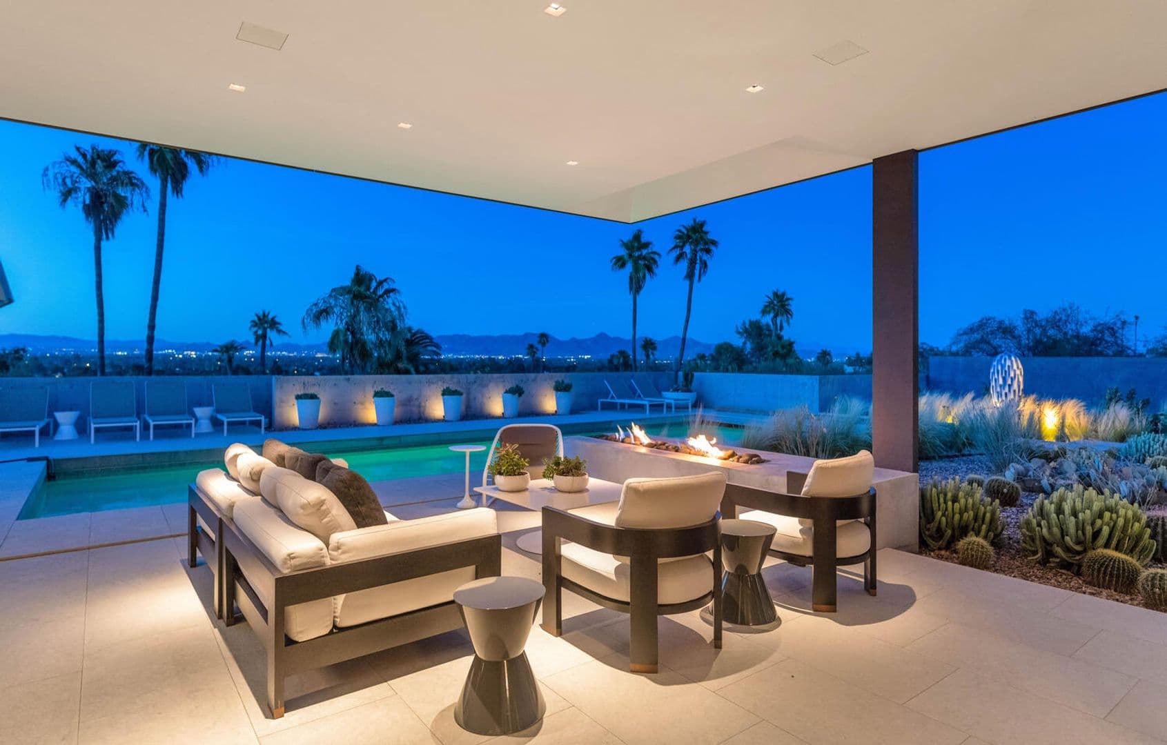 Paradise Valley House: 4446 E. Mockingbird Lane