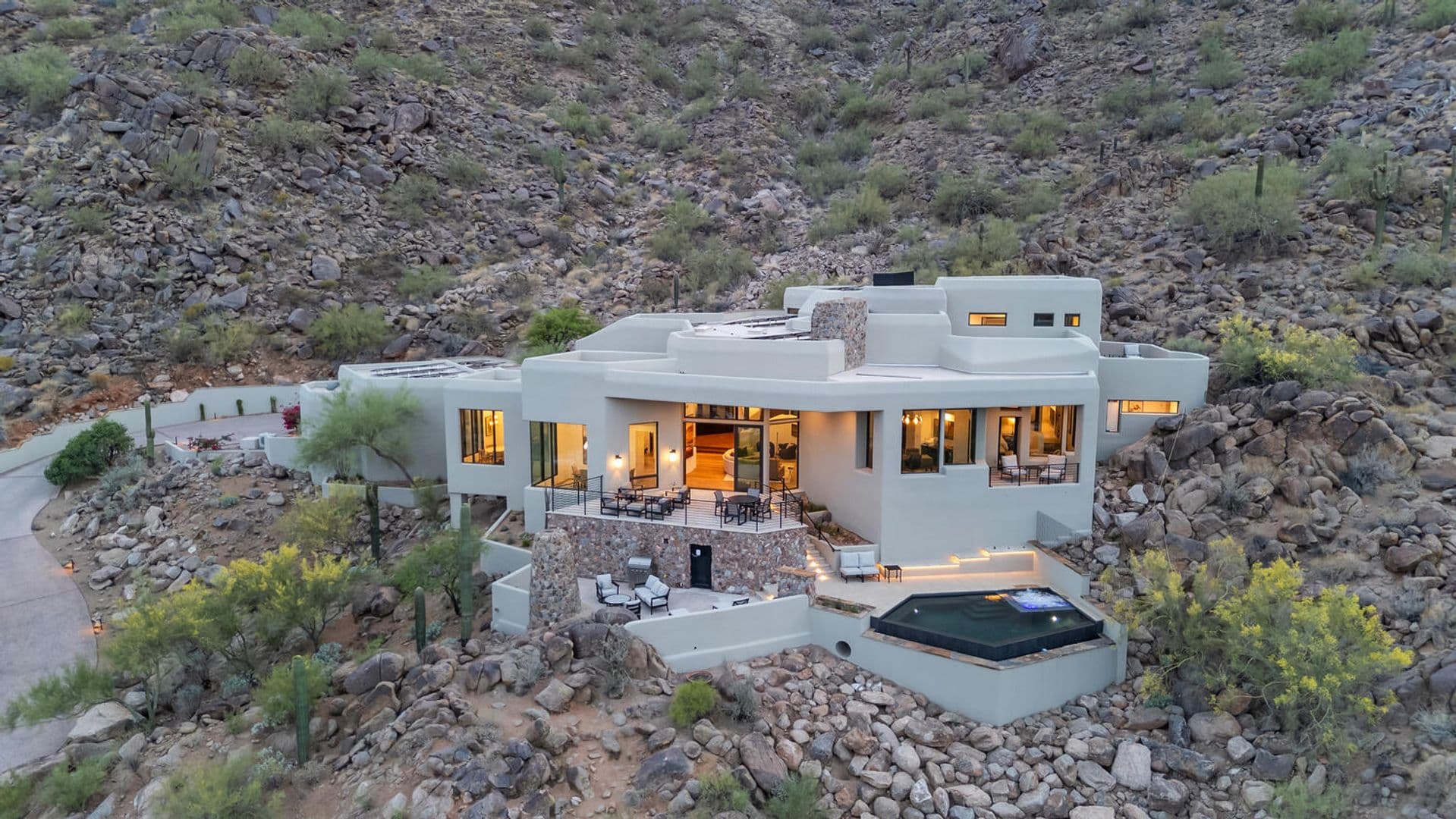 Paradise Valley House: 5810 E Cholla Ln