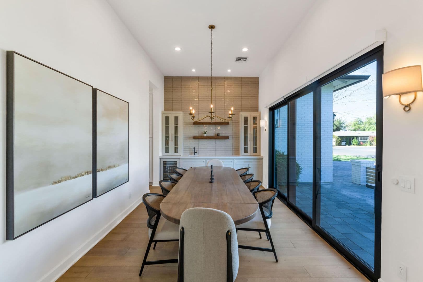 Phoenix House: 4147 E. Clarendon Ave