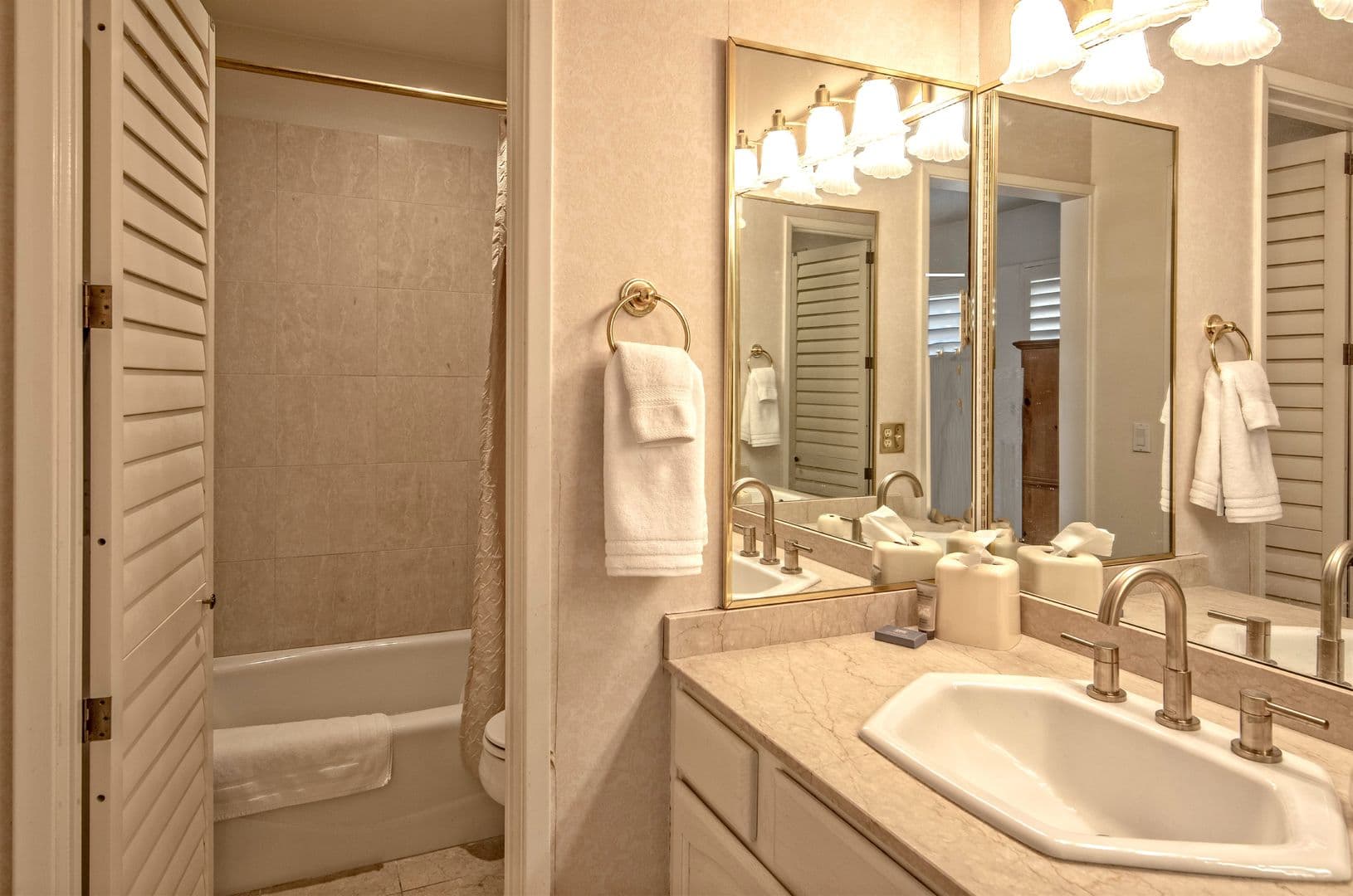 Phoenix House: 5205 N 24th St #205