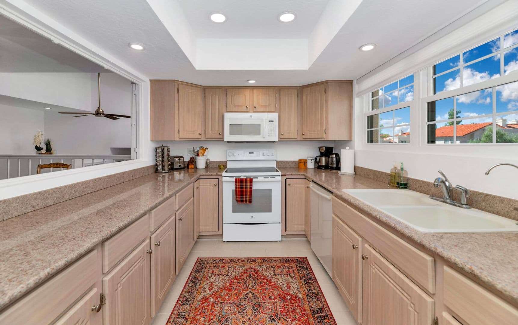 Scottsdale House: 7800 E. Lincoln Dr. #2023