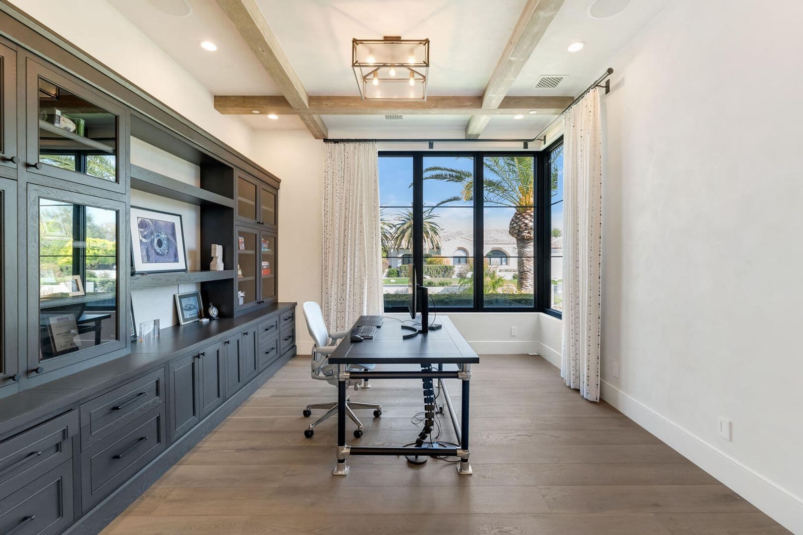 Paradise Valley House: 5353 E Sanna St