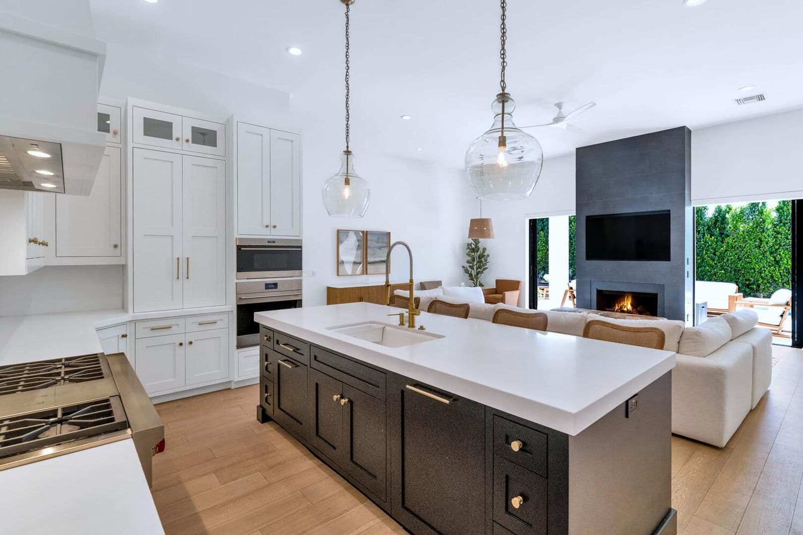 Phoenix House: 4147 E. Clarendon Ave