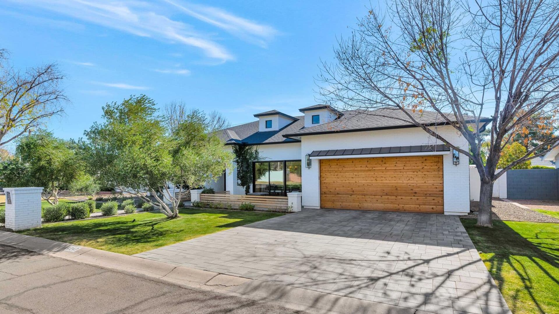 Phoenix House: 4147 E. Clarendon Ave