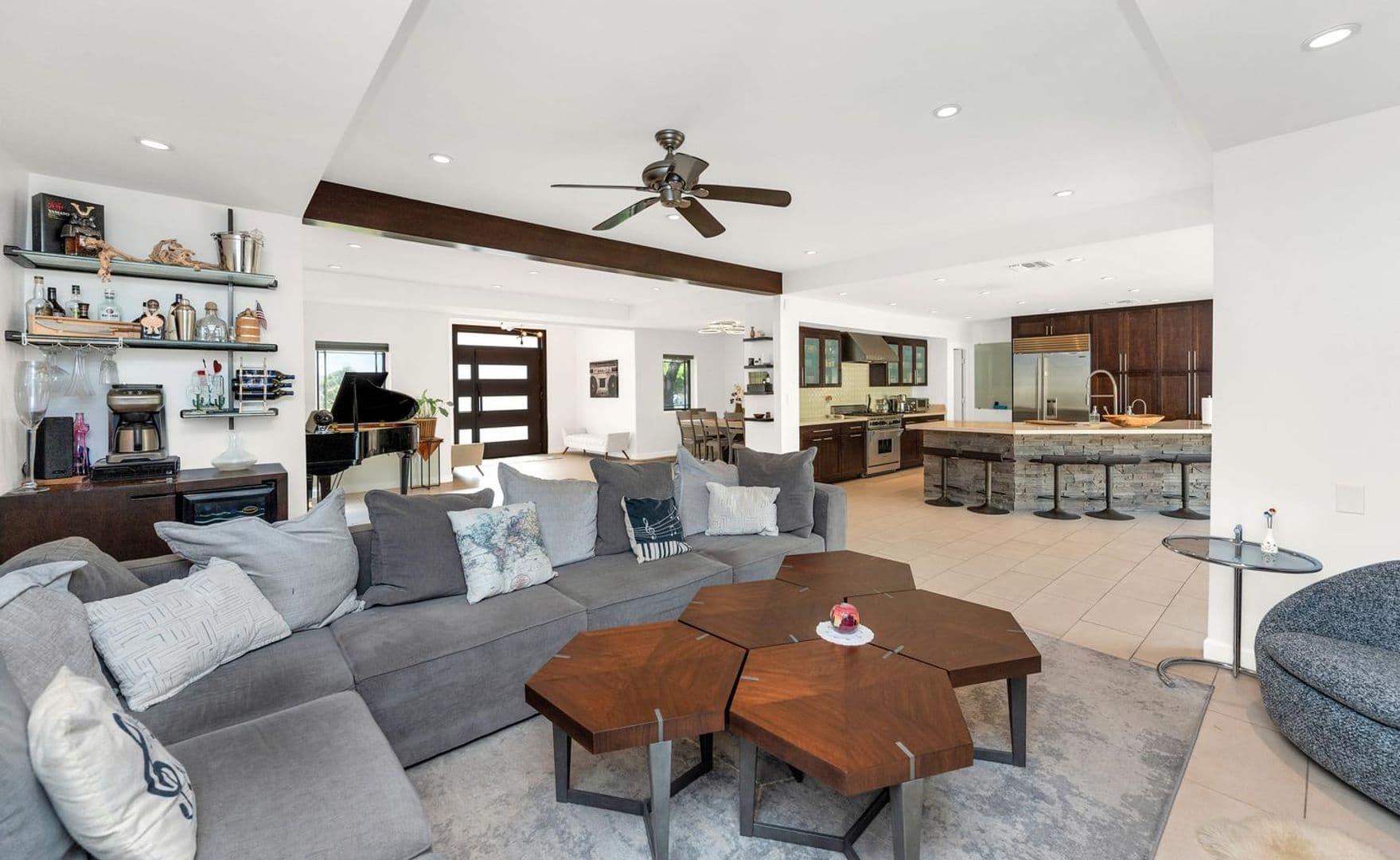 Paradise Valley House: 5228 N. 70th Pl