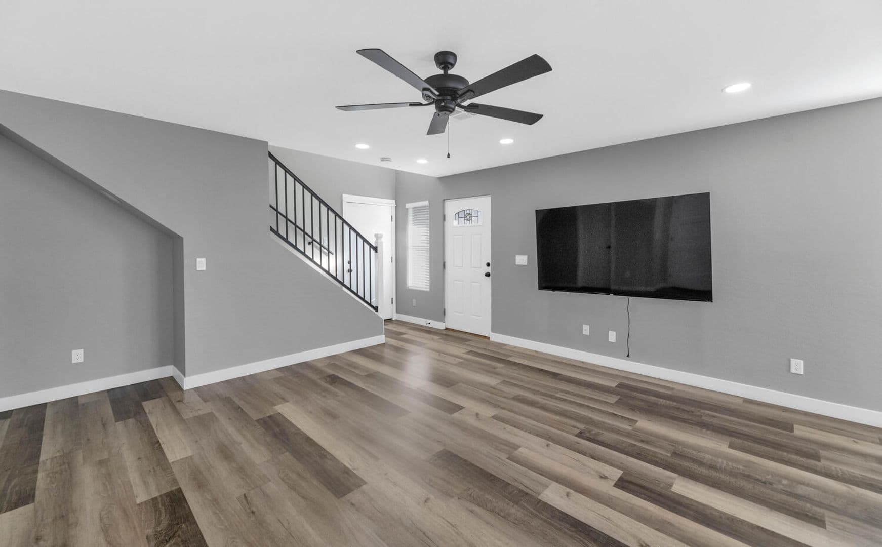 Phoenix House: 2509 E. Broadway Rd #4