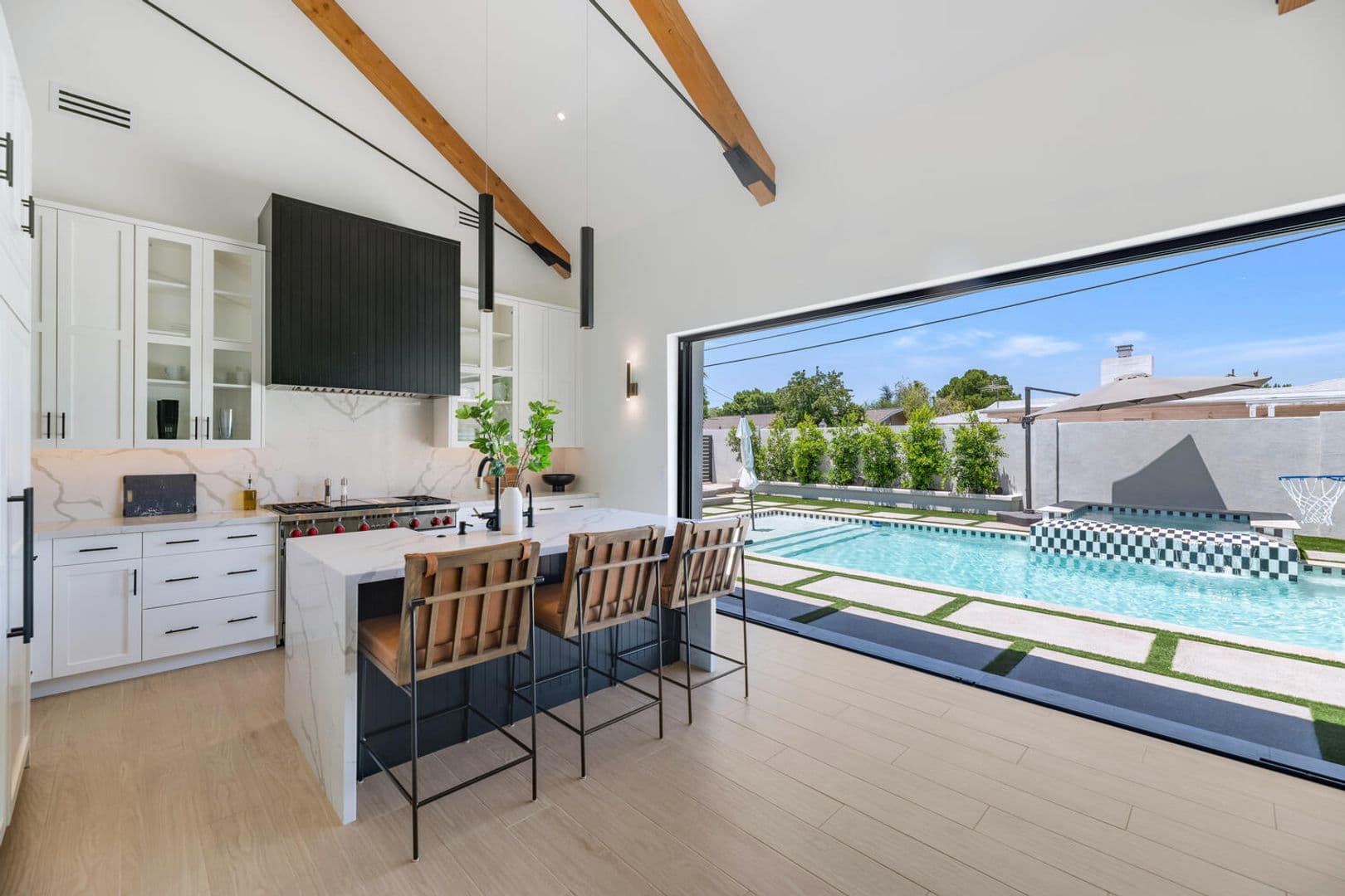 Phoenix House: 4216 E Hazelwood St