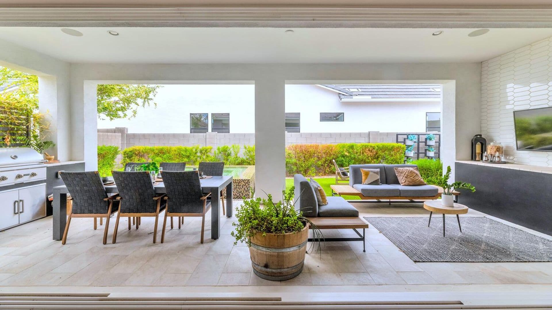 Mesa House: 10118 E Tesla Ave