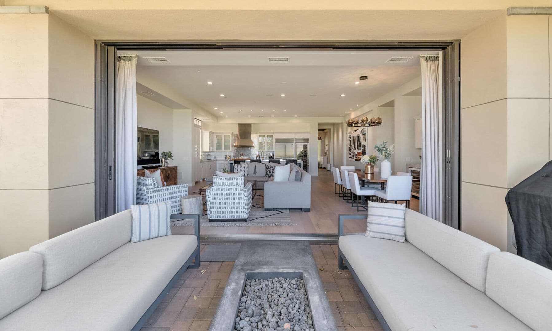 Phoenix House: 2 Biltmore Estates #101