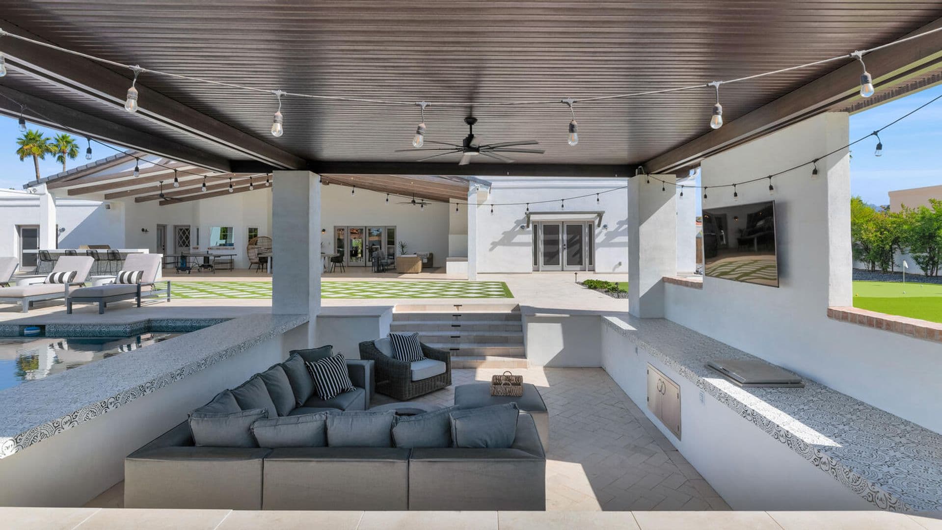 Scottsdale House: 8313 E. Carol Way