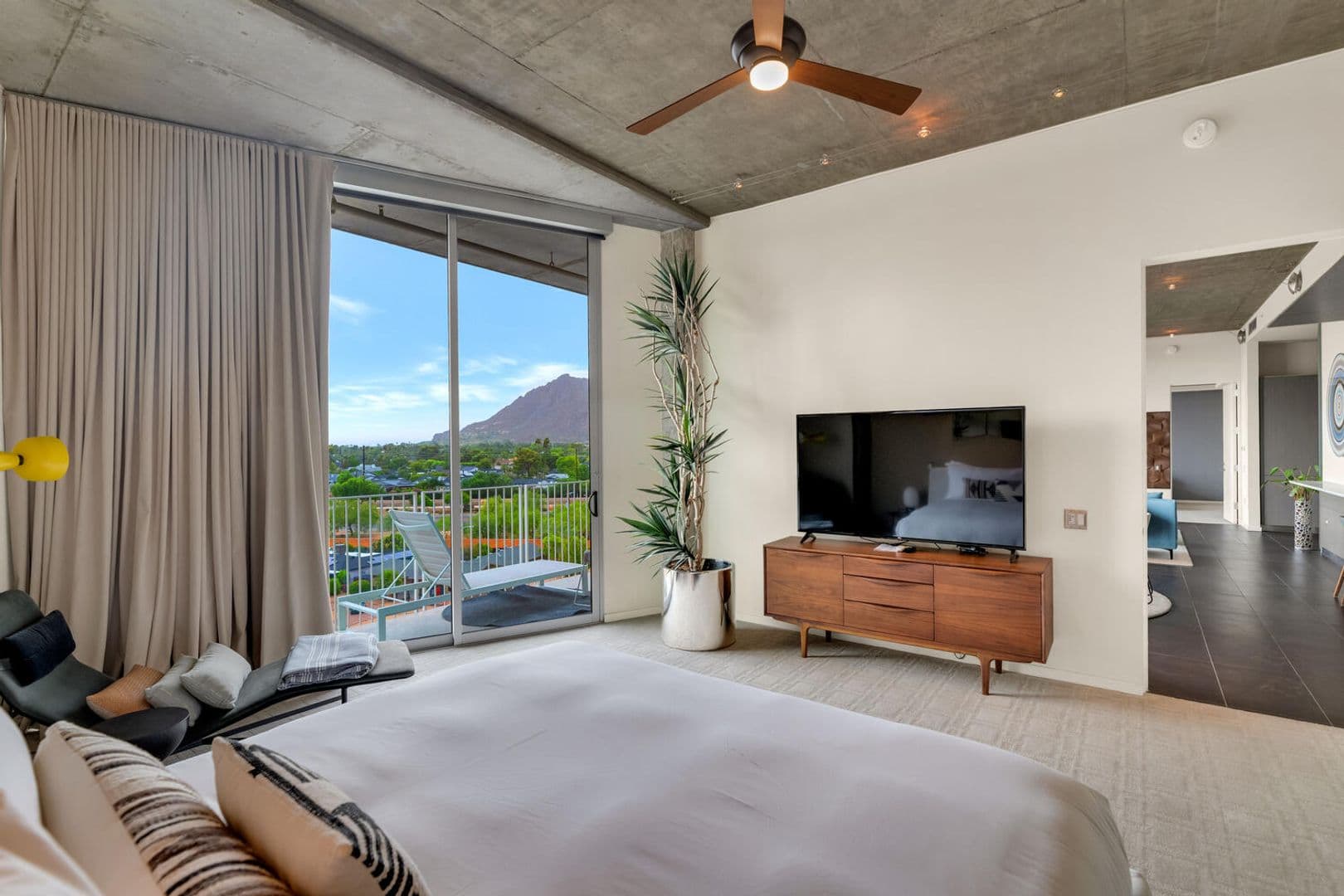 Scottsdale House: 6850 E Main St #7703