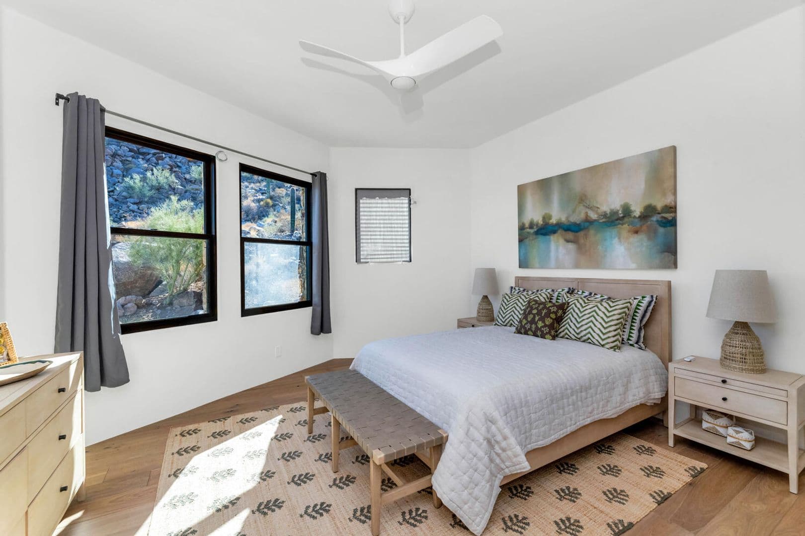Paradise Valley House: 5810 E Cholla Ln