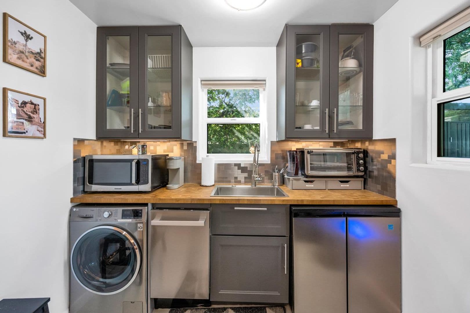 Paradise Valley House: 5228 N. 70th Pl