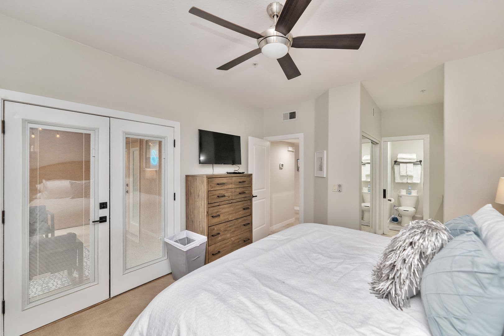 Scottsdale House: 7021 E Earll Dr #103