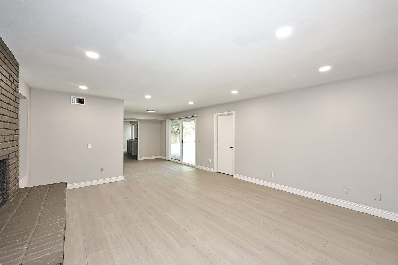 Tempe House: 2131 E. Geneva Dr