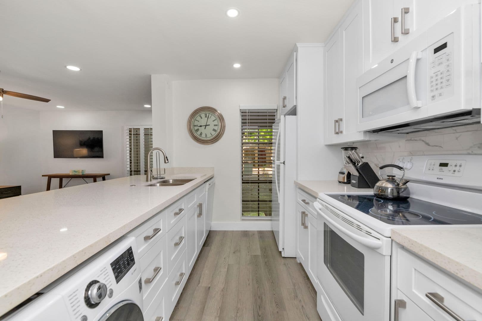Phoenix House: 5221 N 24th St #106