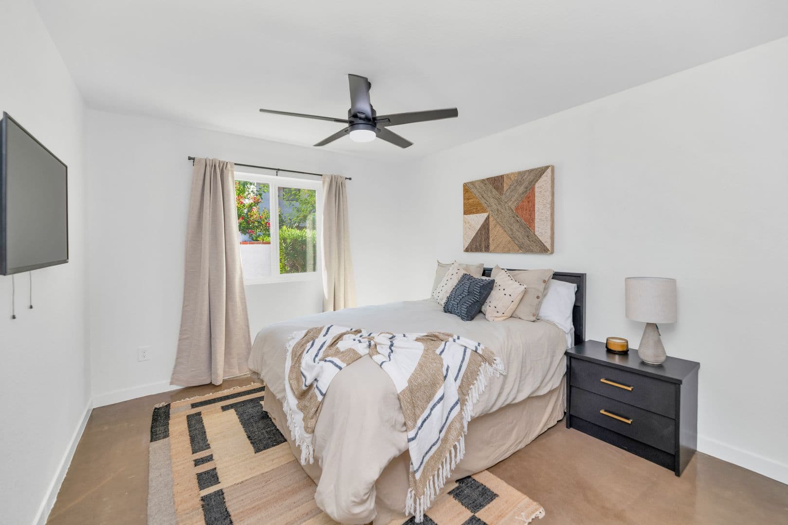 Tempe House: 1511 E. Edgewater Dr