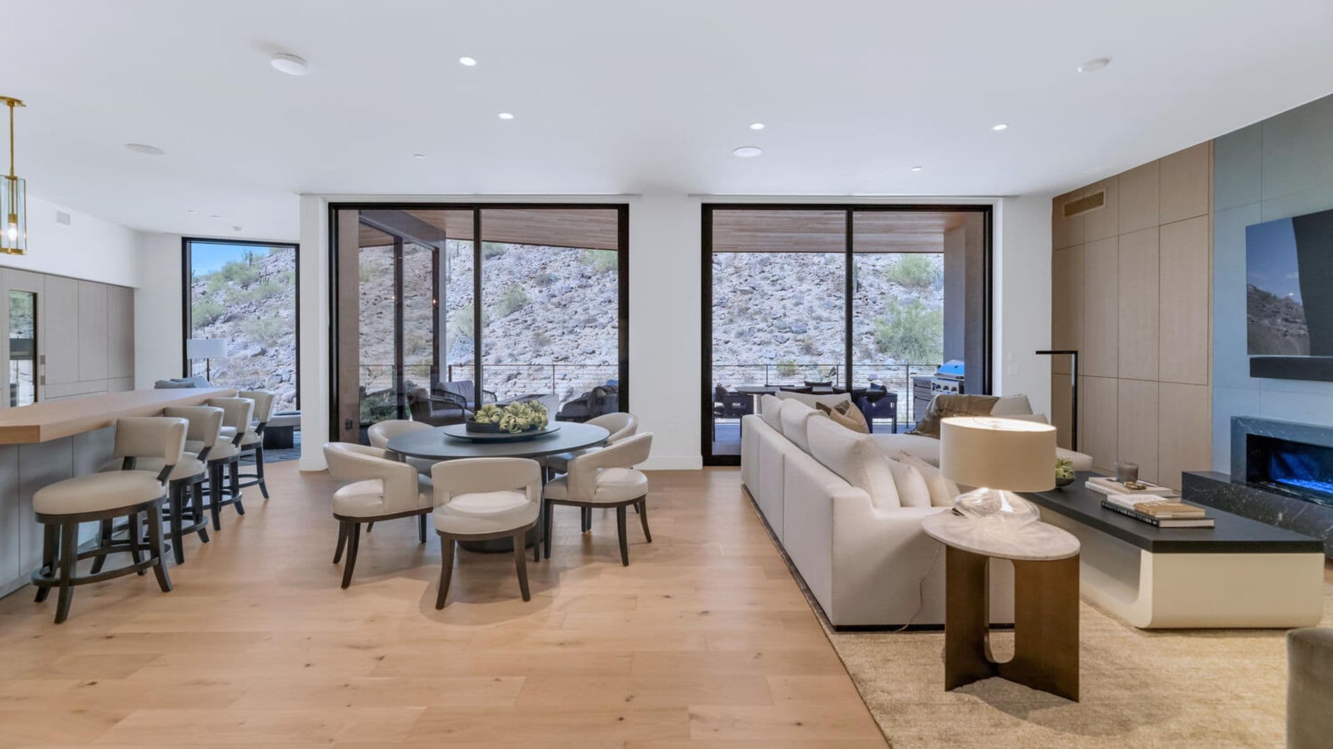 Scottsdale House: 5000 N Camelback Ridge Rd #407