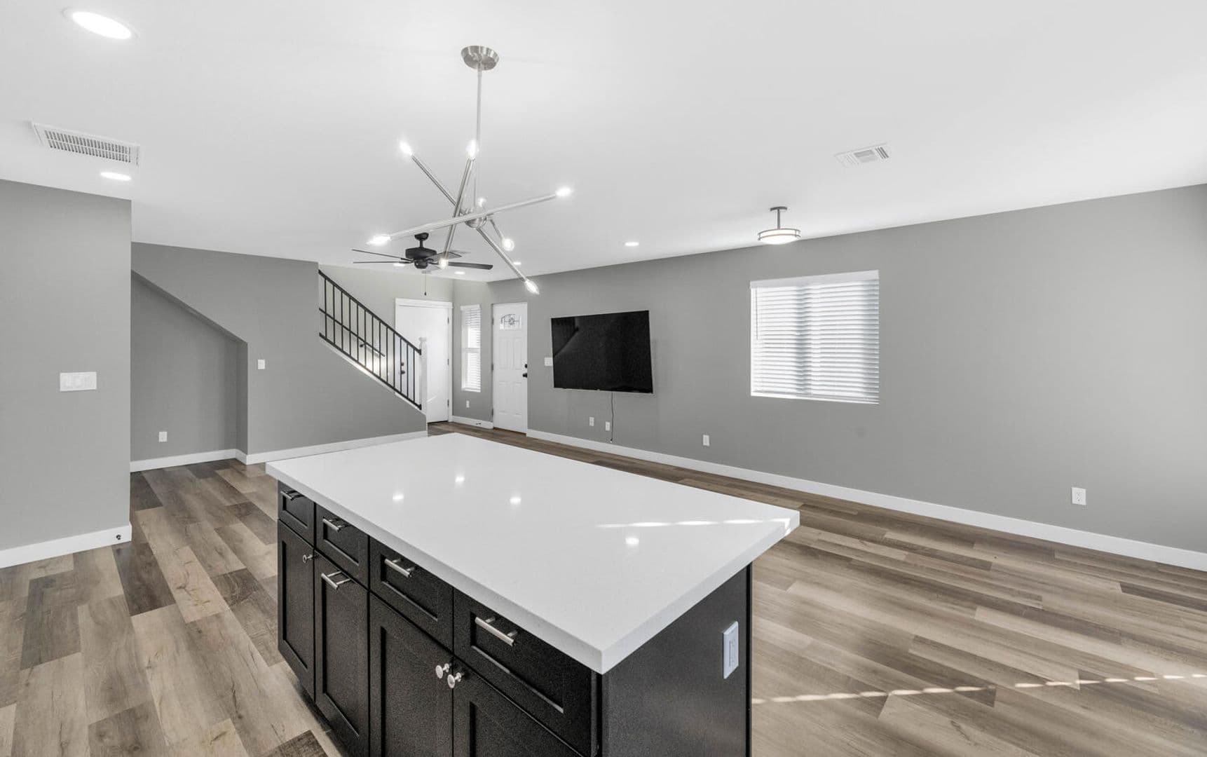 Phoenix House: 2509 E. Broadway Rd #4