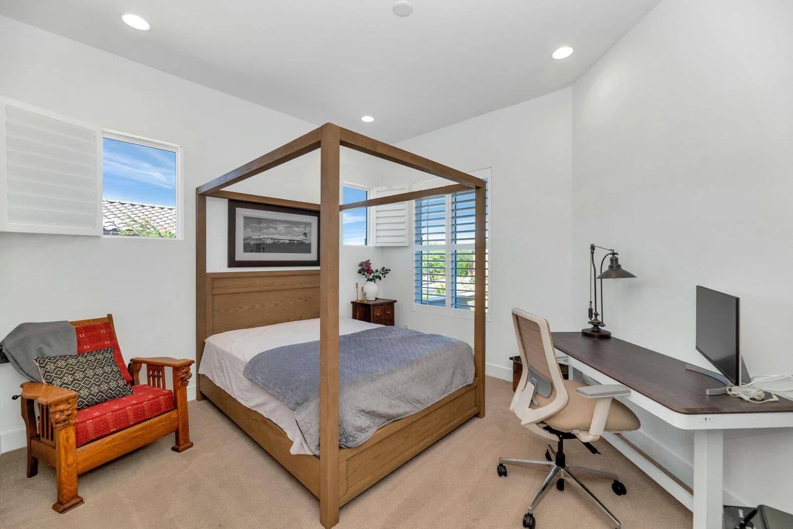 Phoenix House: 2041 E. Fallen Leaf Lane
