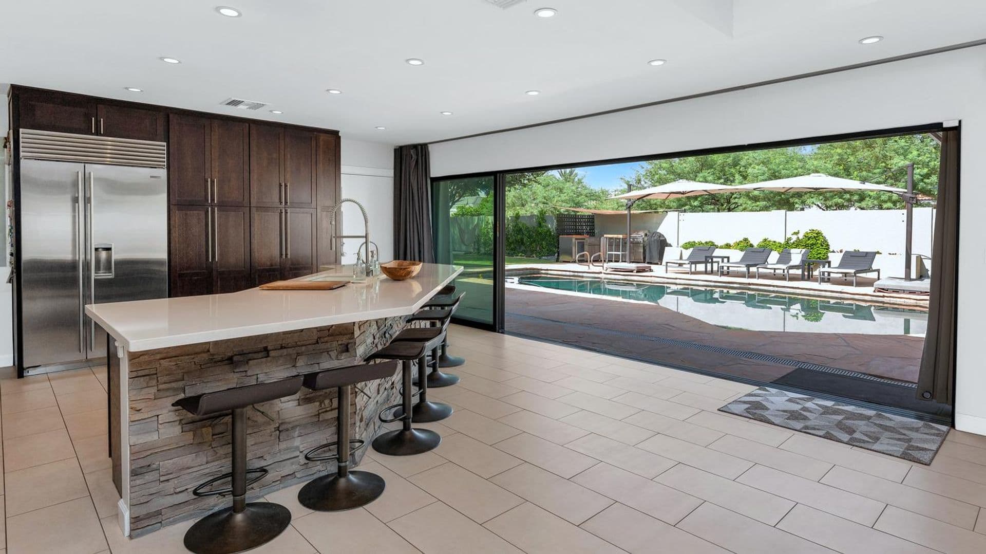 Paradise Valley House: 5228 N. 70th Pl