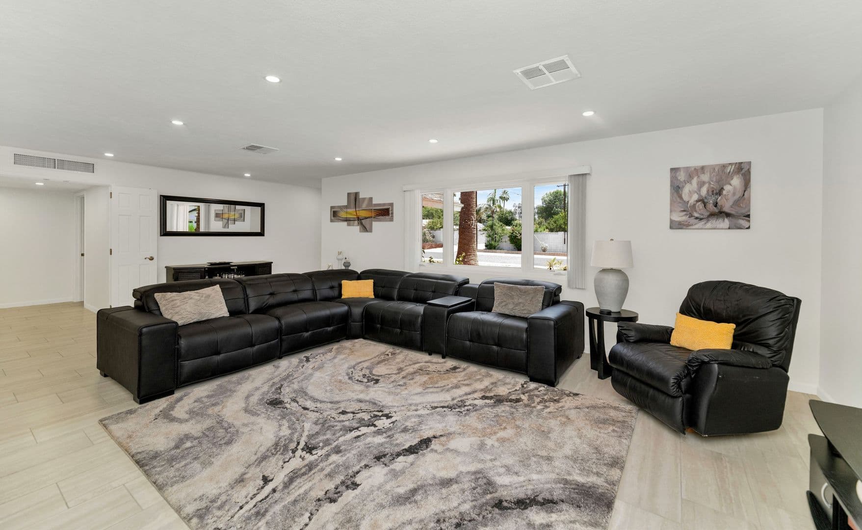 Phoenix House: 4406 N Dromedary Rd