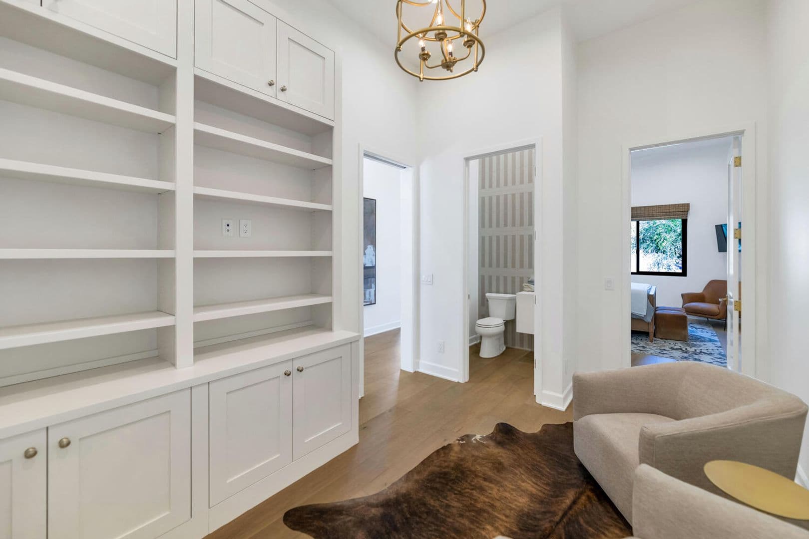 Phoenix House: 4147 E. Clarendon Ave