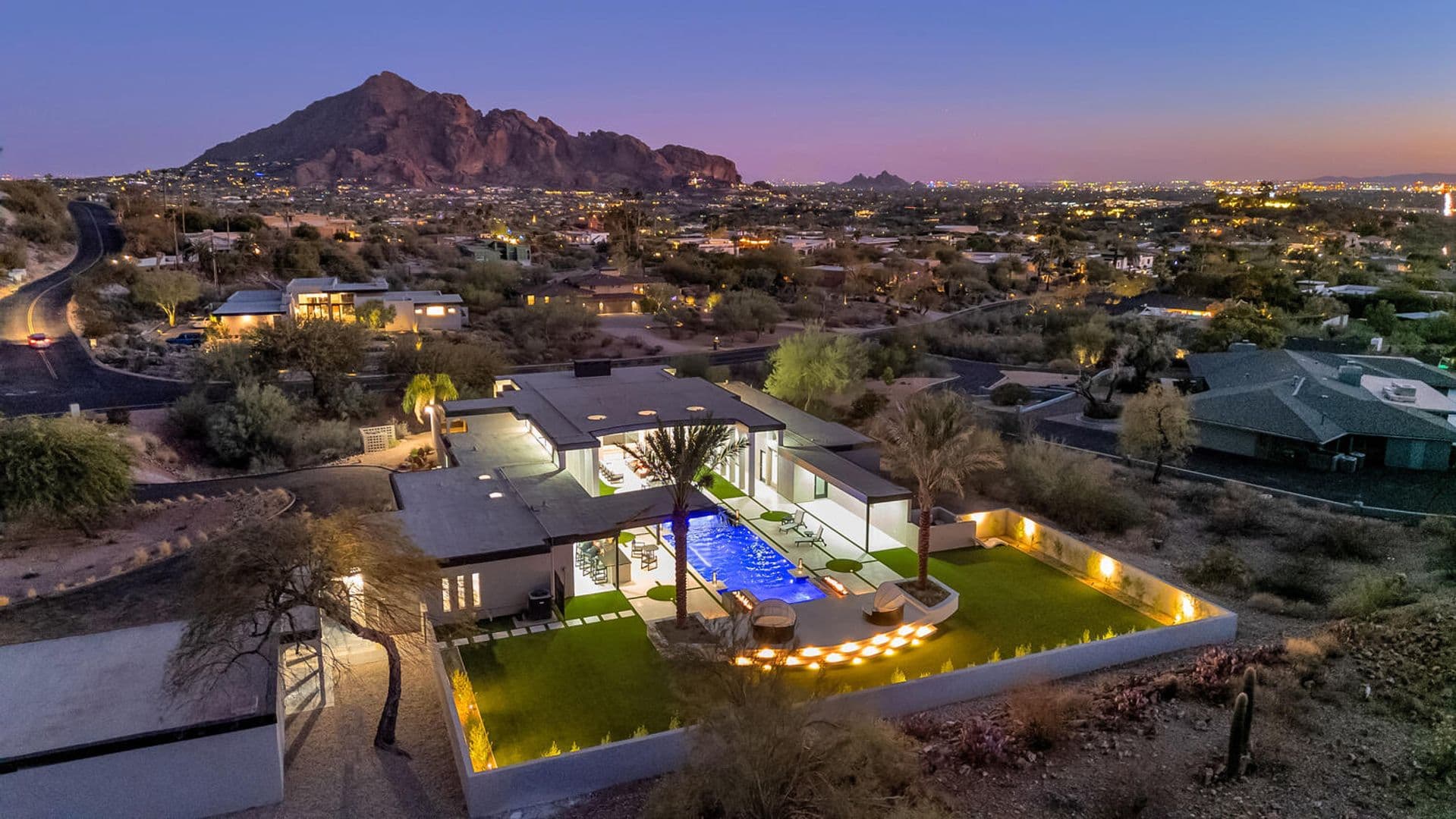 Paradise Valley House: 6664 N. 40th St