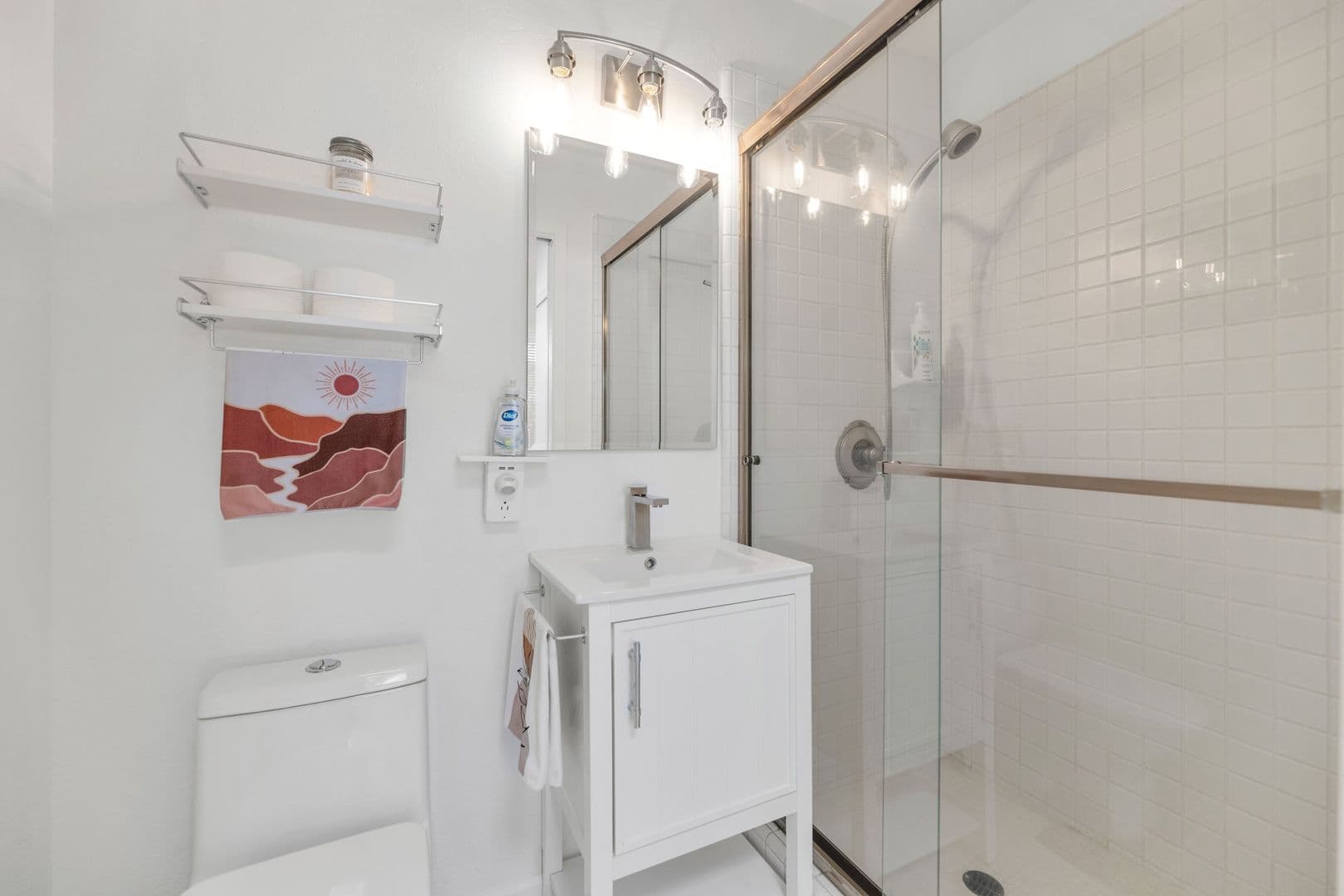 Phoenix House: 4406 N Dromedary Rd
