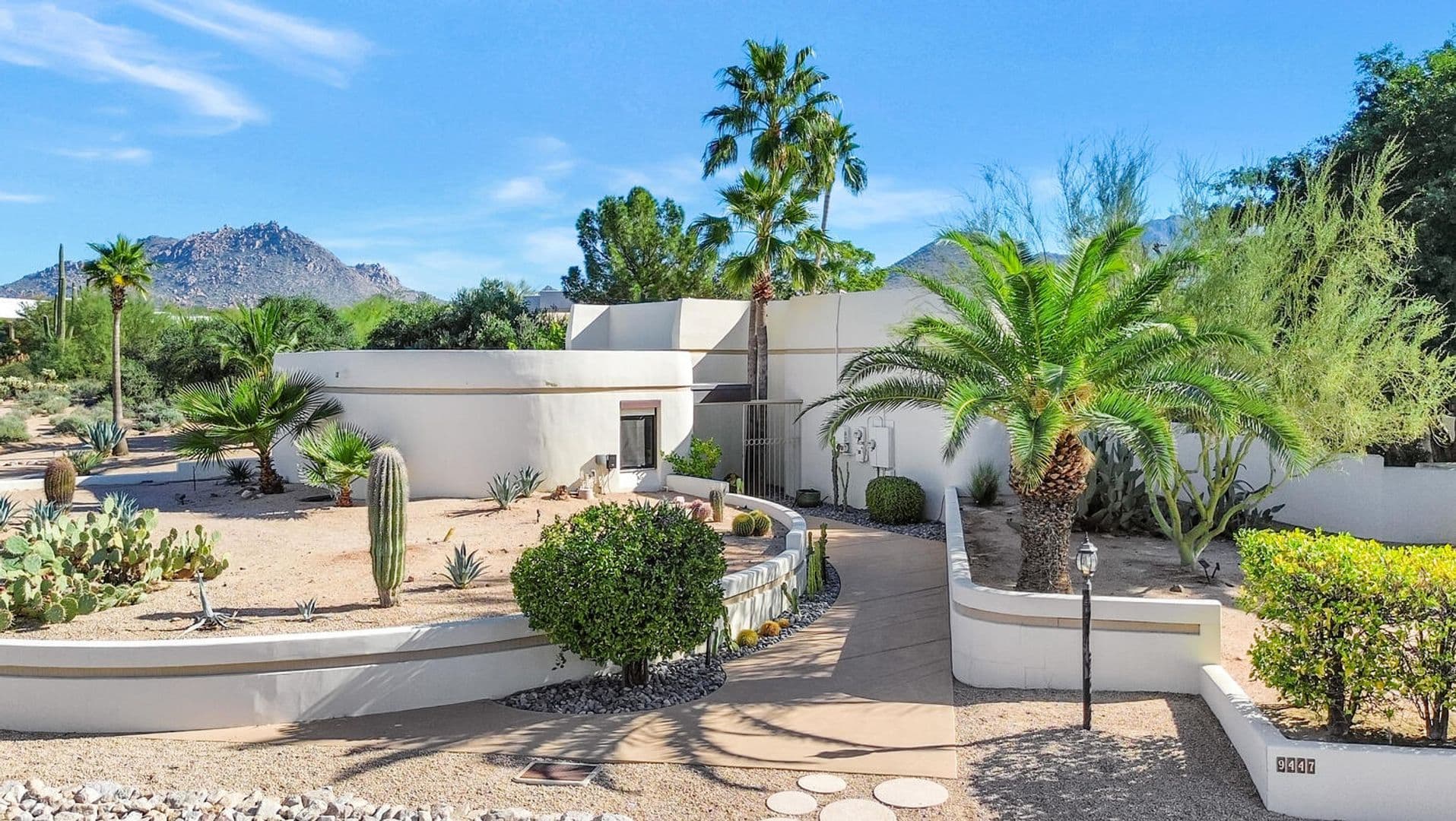 Scottsdale House: 9447 E. Calle De Valle Dr.