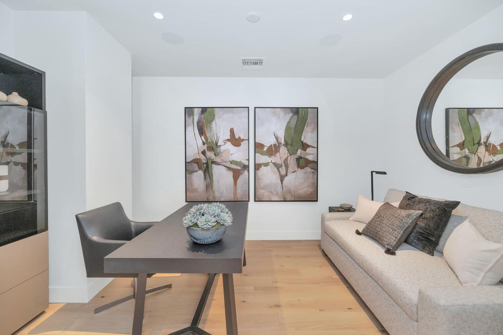 Scottsdale House: 5000 N Camelback Ridge Rd #407